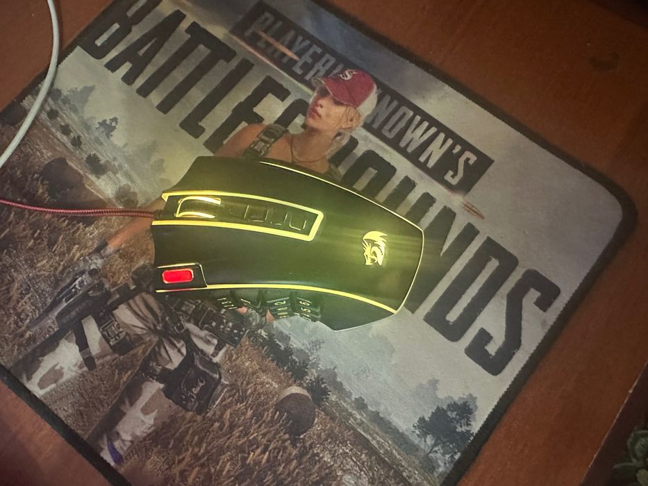 Игровой мышка  для компьютера