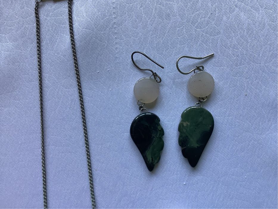 Колье, серьги, брошка «Уральские самоцветы»