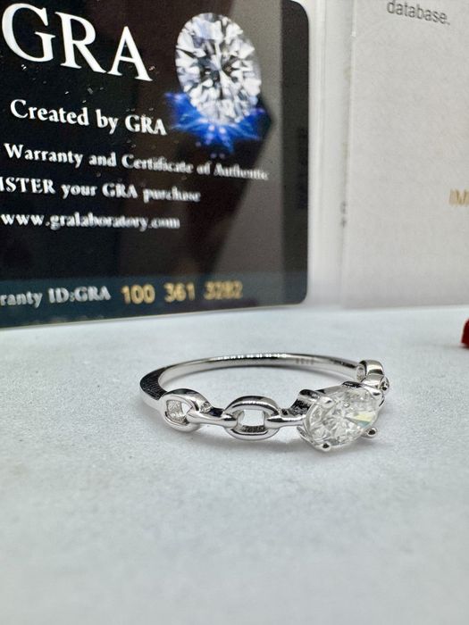 Сребърен пръстен с мойсанит (диамант) 0.5 карата