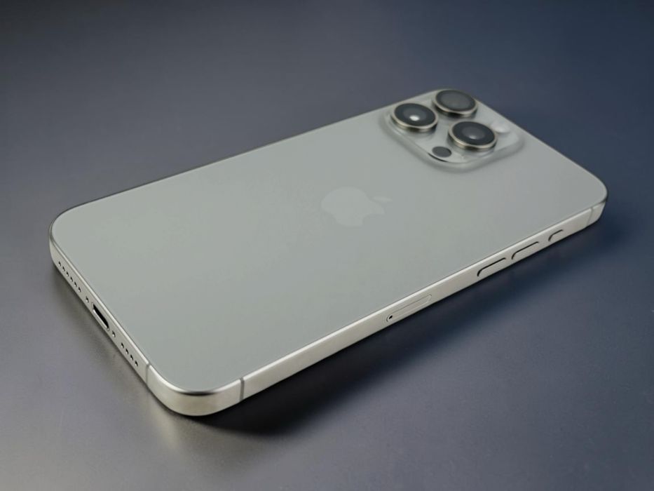 Apple iPhone 15 Pro 128GB Natural Titanium Перфектен! Гаранция!