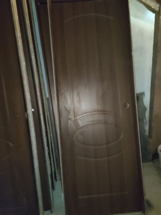 Продам двери межкомнатные
