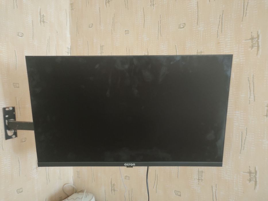 Продам телевизор Acron