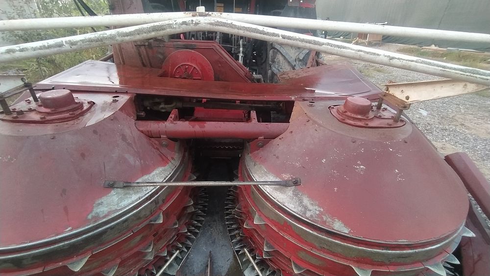 Палессе УЭС 280 комбайни сотилади