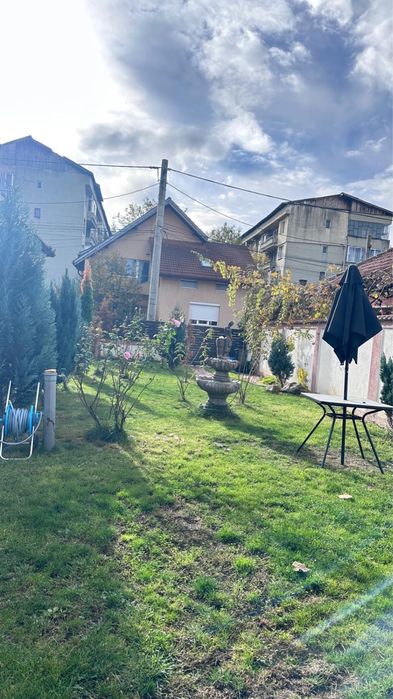 Ofer casa spre inchiriere