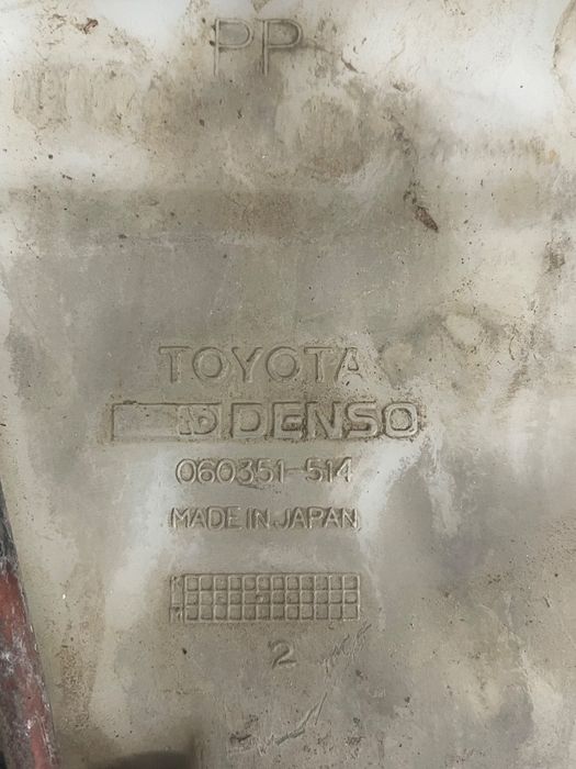 Vas/Rezervor Lichid De Spalare Parbriz Toyota 4 Runner _N1_ 1987 - 199