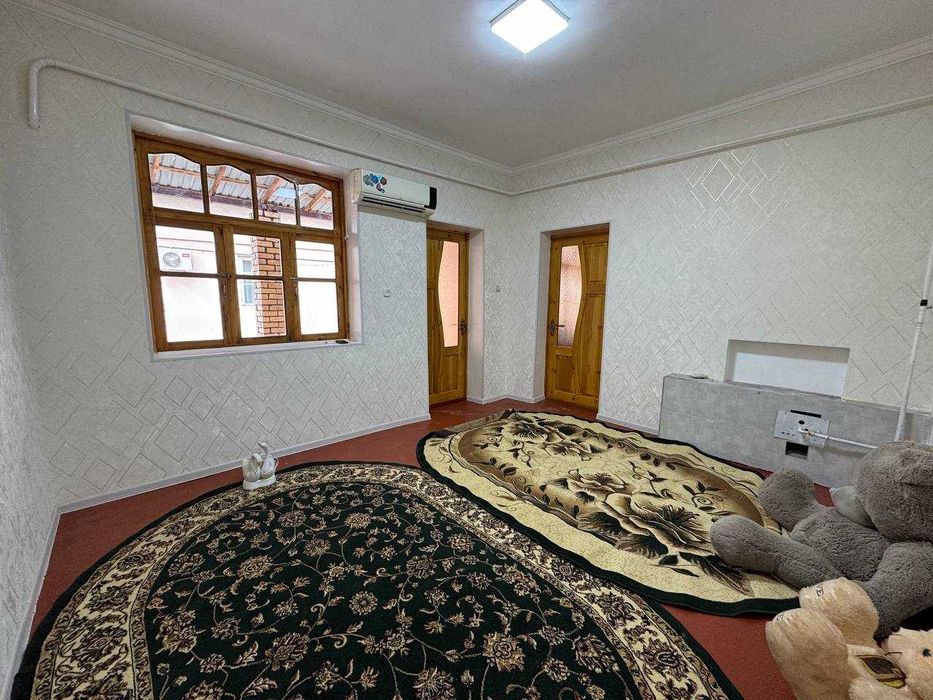 Олмос мах 5 хонали ховли оилага ижара топ. 450 у.е.