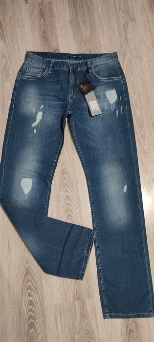 Blugi pentru bărbați mărimea 34 și 36