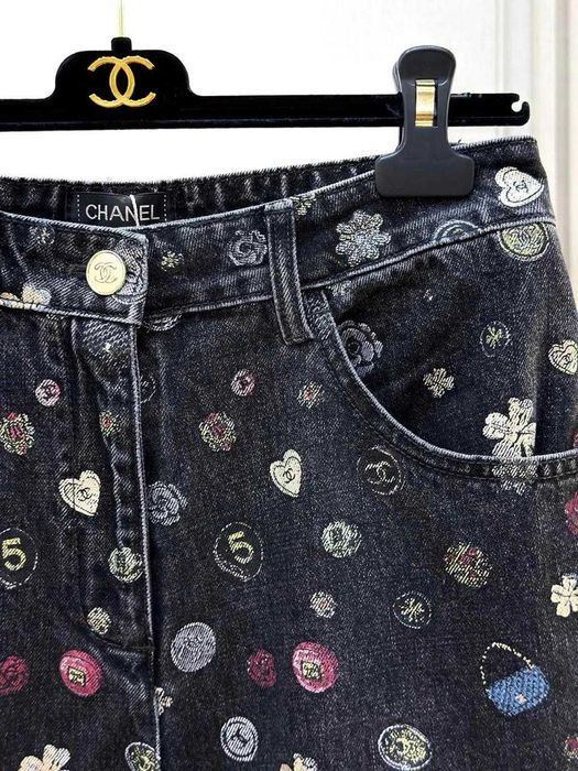 Chanel дънки налични