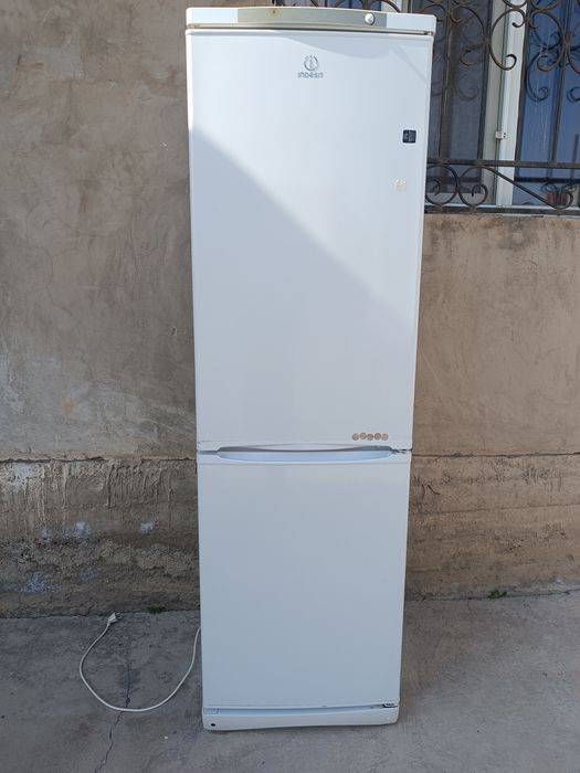 Холодильник индезит сатылады