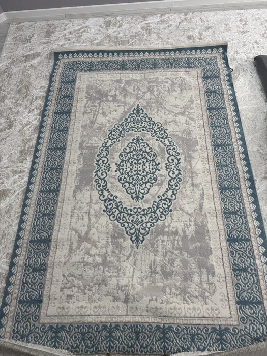 Продам ковер новый