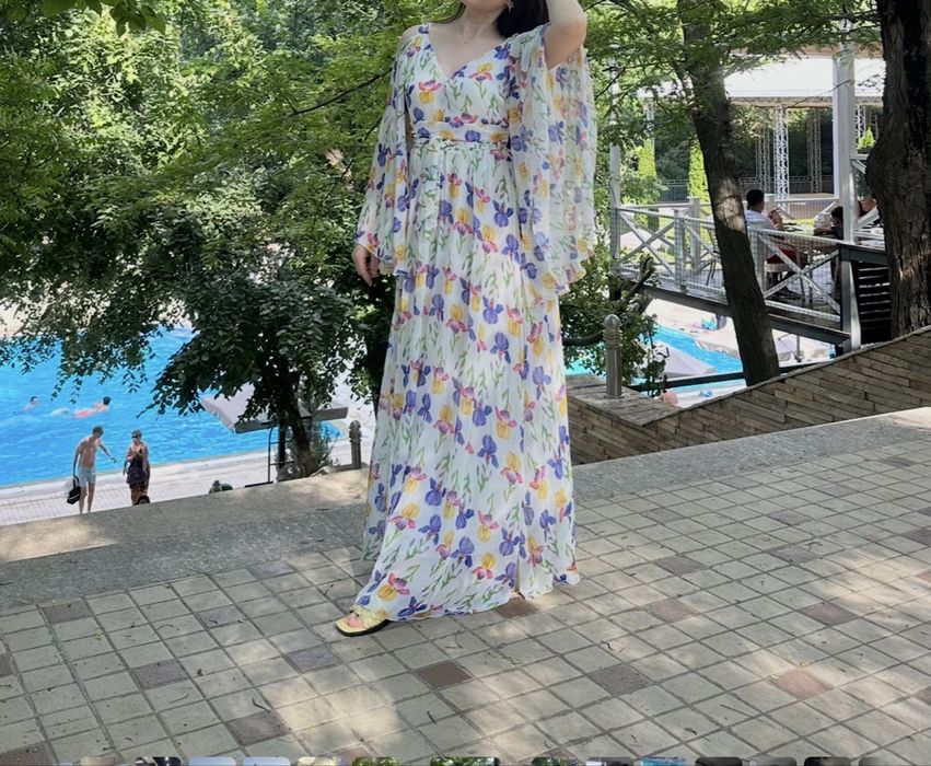 Продам Вечерние платья