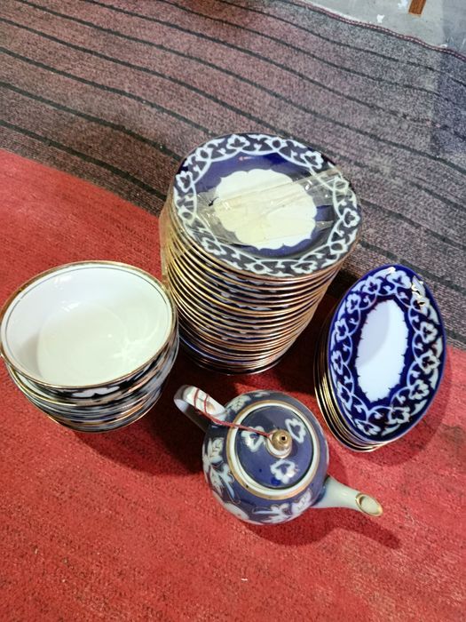 Chinni idishlar srochna sotiladi