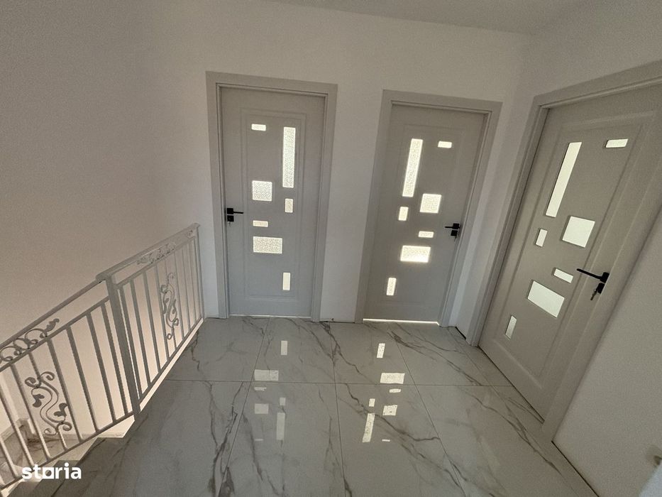 De vânzare casă P+1E tip duplex