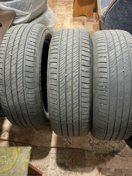 Продаю шины 225 55 R18