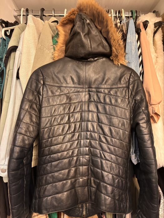Кожено яке с естествен пух