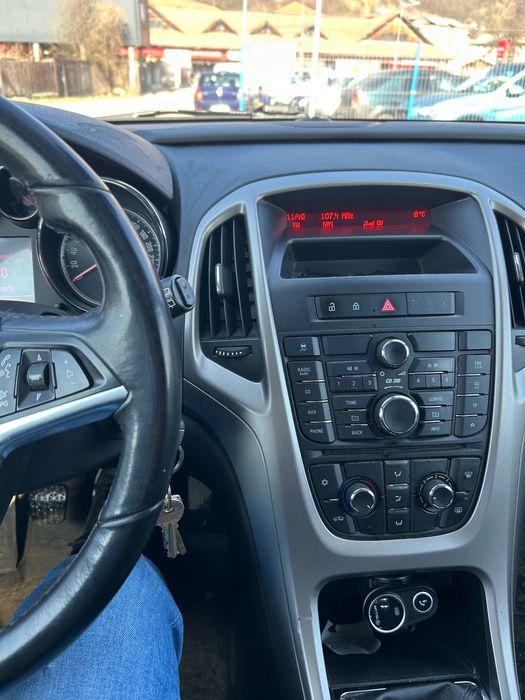 Vând Opel Astra hatchback