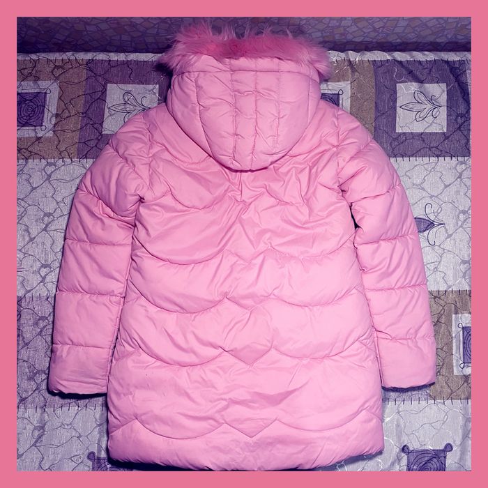 Цена за всё!Комплект для девочки!Куртка, шапка, перчатки, шарф!8-11 л.