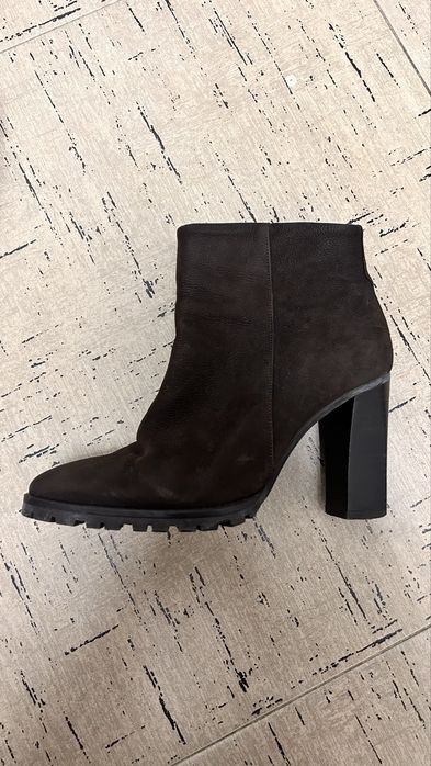 Кафяви боти на Massimo Dutti