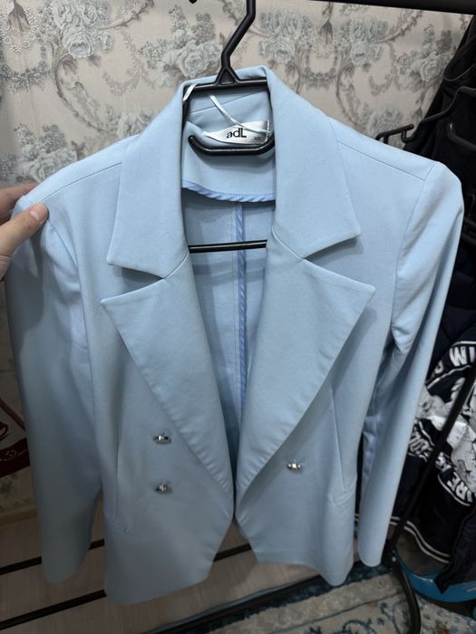 Пиджак в хорошем состоянии