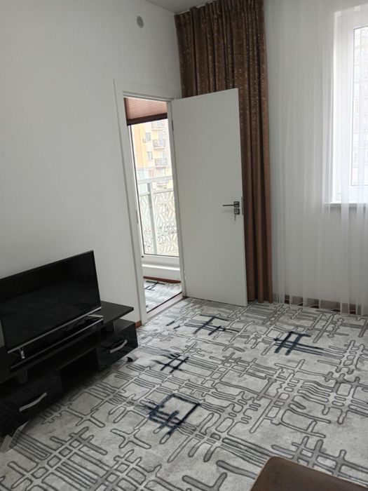 1 комнатная с мебелью и техникой в новостройке