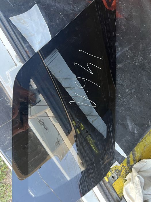 Форточка собачника левая