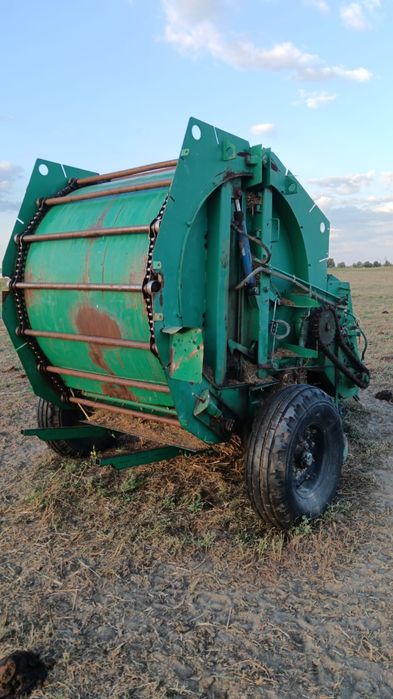 Продам прессподборщик ПРФ 145