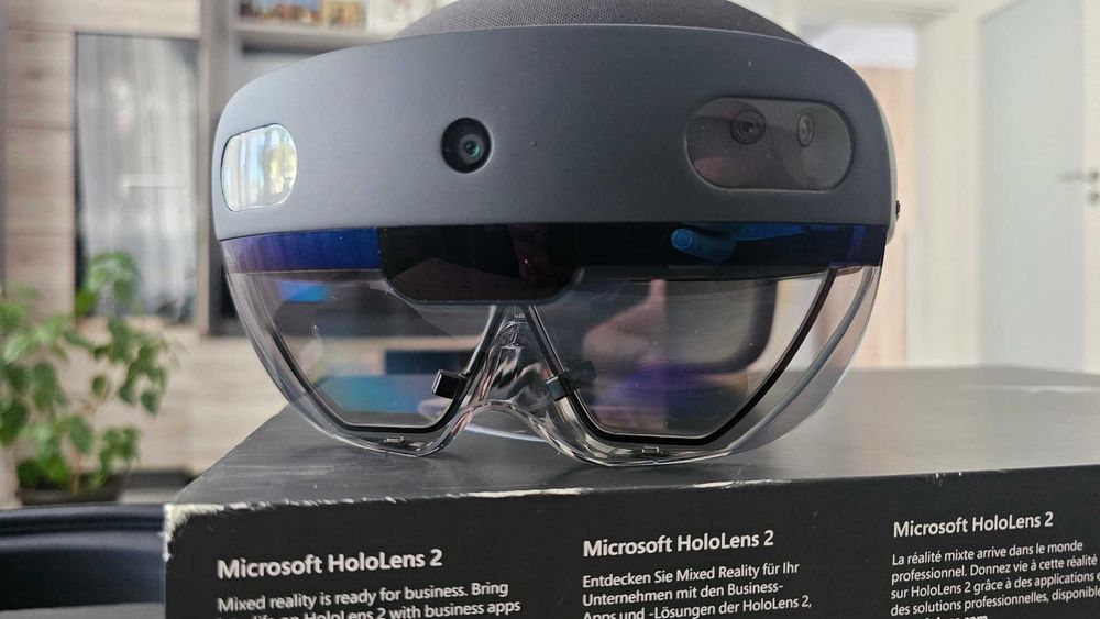 Microsoft Hololens 2
