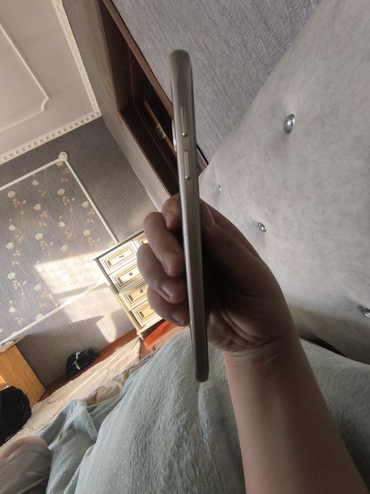 Нерабочий SAMSUNG,продам