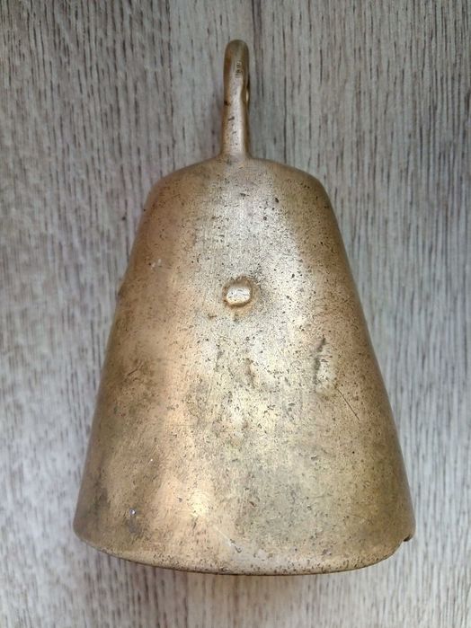 Стар бронзов чан