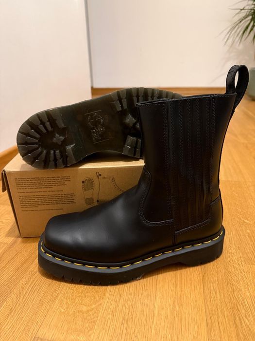 Bocanci Dr.Martens din piele Amaayah, Negru, marime 39