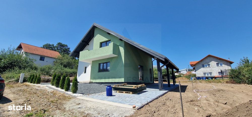 Casa individuala 5 camere teren 504 mp interior alb carport Selimbar