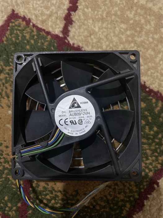 Кулер Delta Electronics AUB0912VH (90mm / 12V)