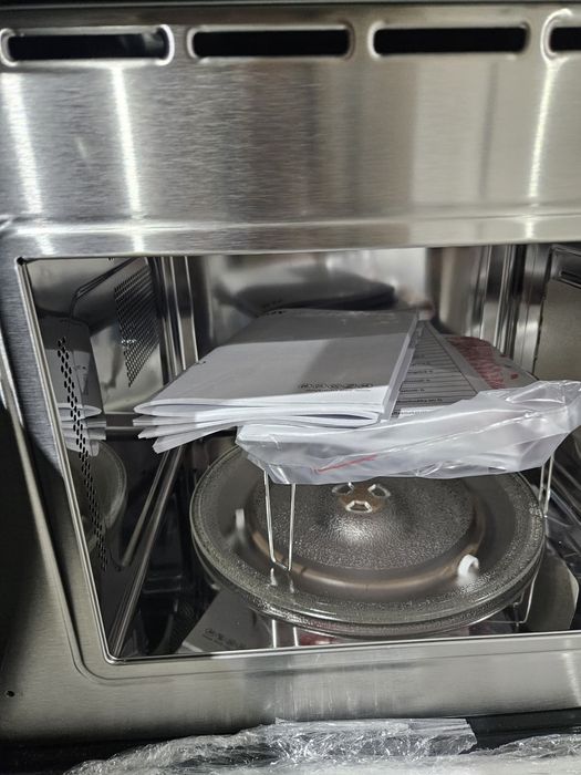 Микровълнова фурна с грил