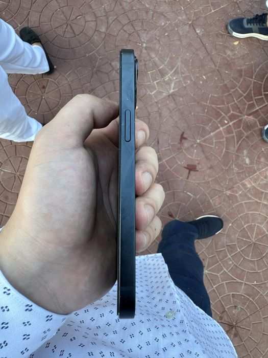 iphone 13 128 black RK/A xolati ortacha srochna sotiladi oladigalla