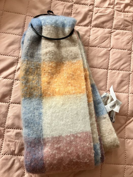 Нов шал Sinsay