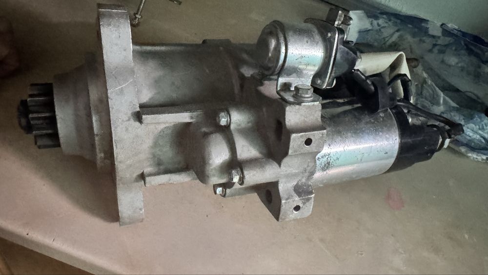 Продается Стартер Volvo,24 V