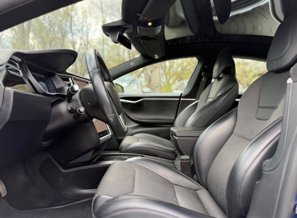 Tesla Model S 75KW