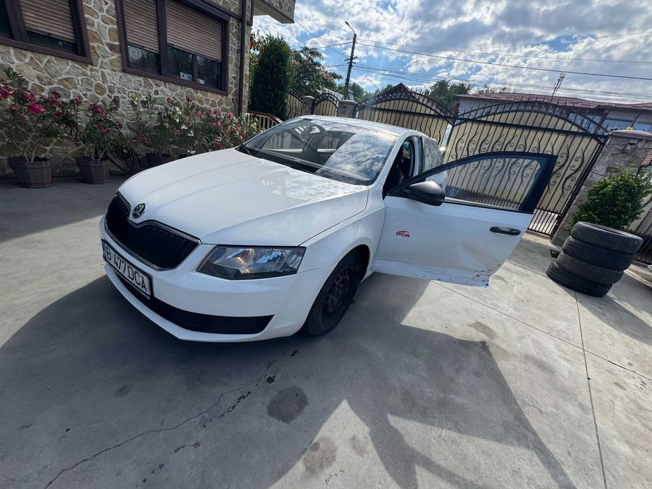 SKODA Octavia 2013 — imagine 3