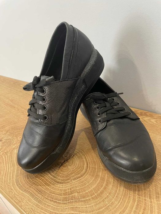 Дамски обувки естествена кожа