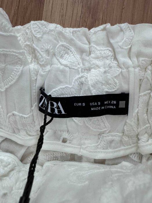 Къси панталонки Zara - размер S