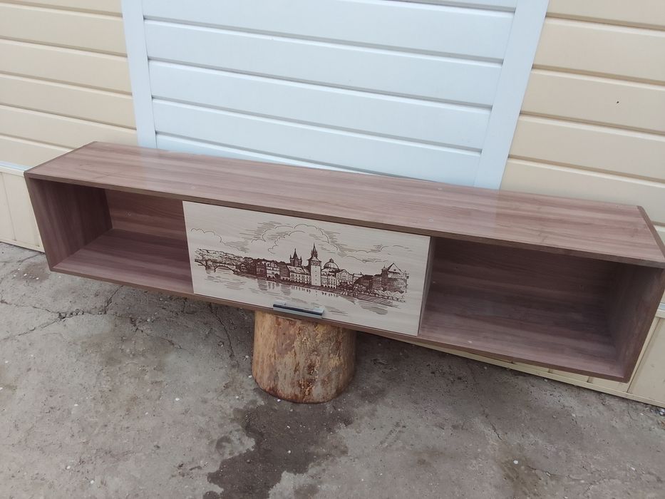 Продам полку навесную