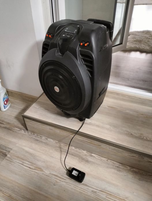 Boxa Akai mare,50 w RMS