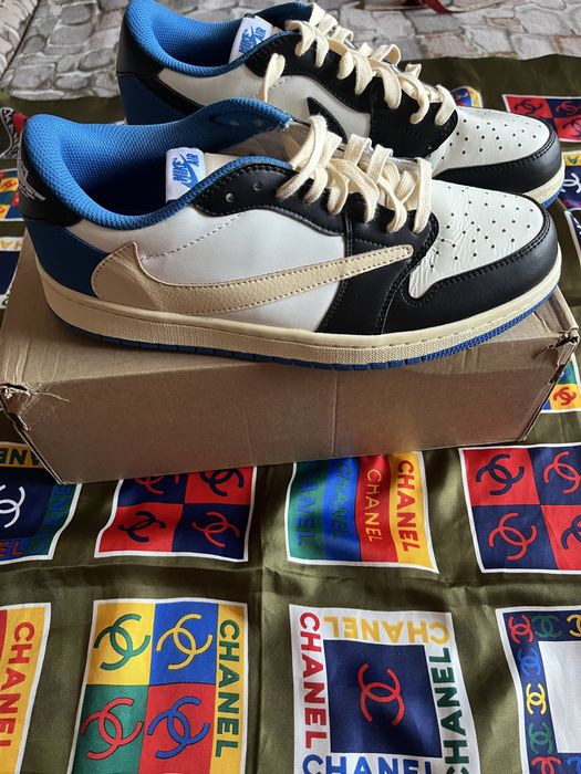 Nike Air Jordan x Travis Scott Fragment Design 1 Low