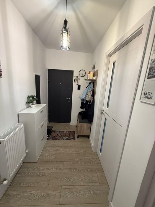 Vand apartament cu doua camere decomandat negociabil