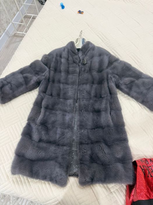 Продаю норковую шубу