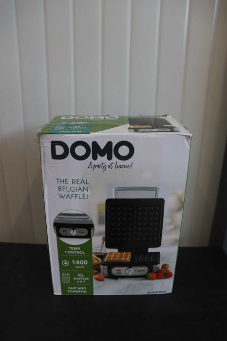 Гофретник Domo DO9047W/N 1400 вата с дефект