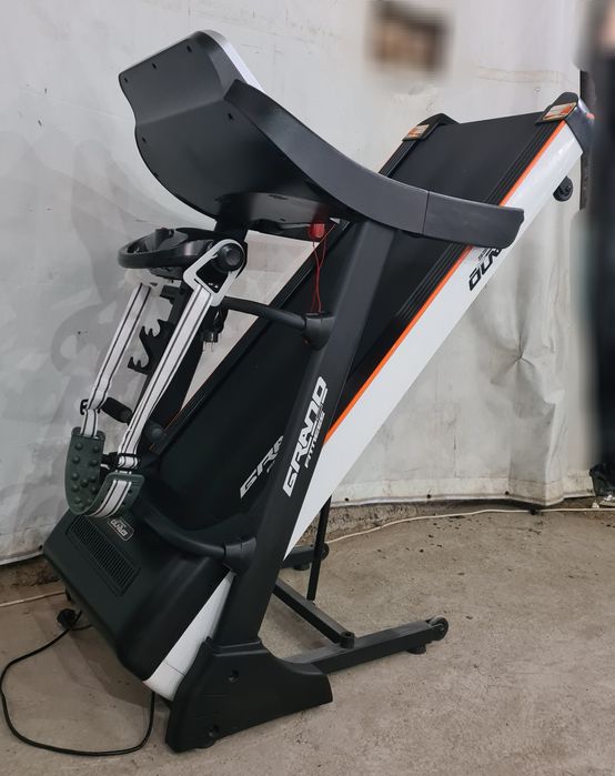 Беговая дорожка      .