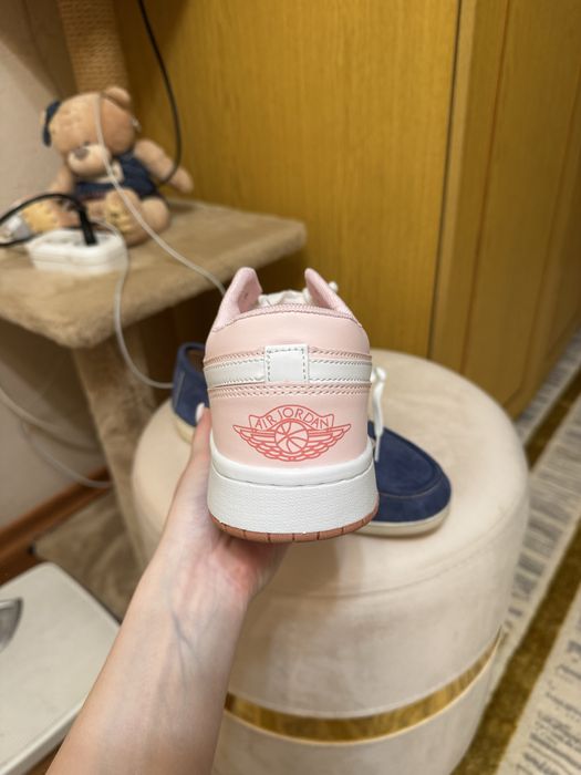 ПРОДАМ ОБУВЬ ЗА 8000 тыс  2 пары