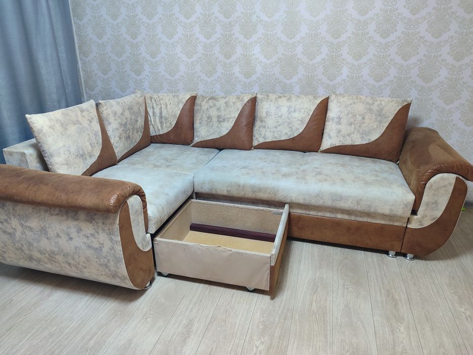 Продается угловой диван