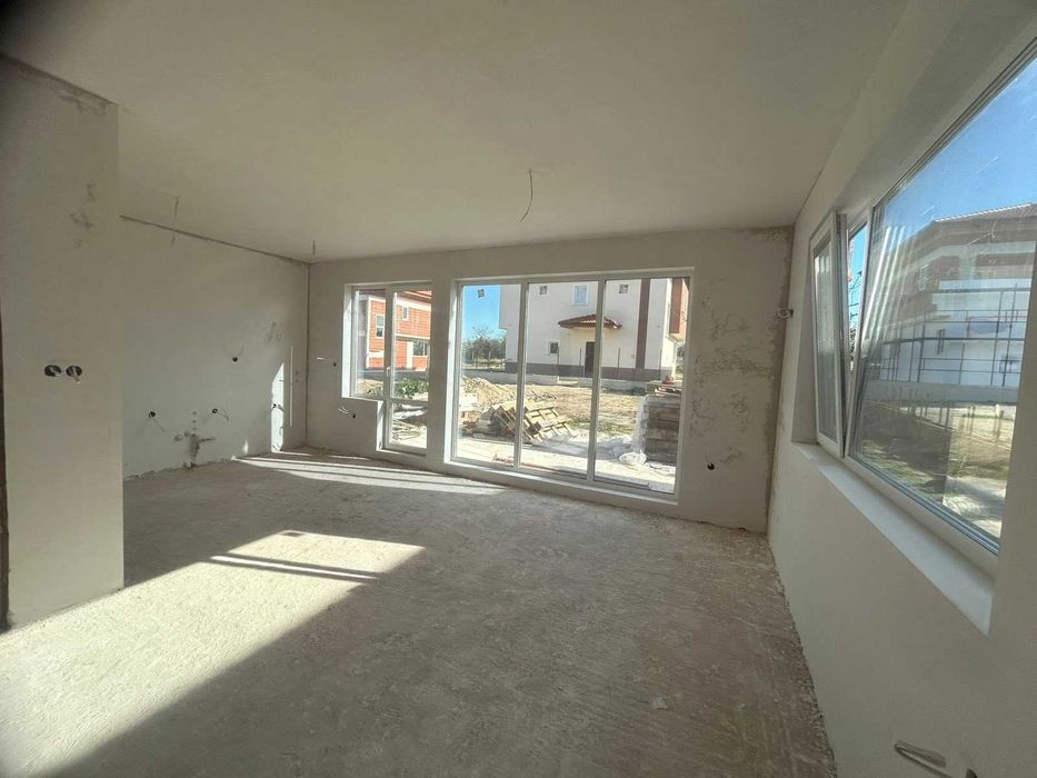 Продава се Къща в с. Приселци, Област Варна - 150 кв.м за 1500 €/кв.м - Снимка #9